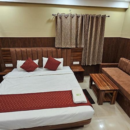 Tirupati Lodge Njp سيليجوري المظهر الخارجي الصورة
