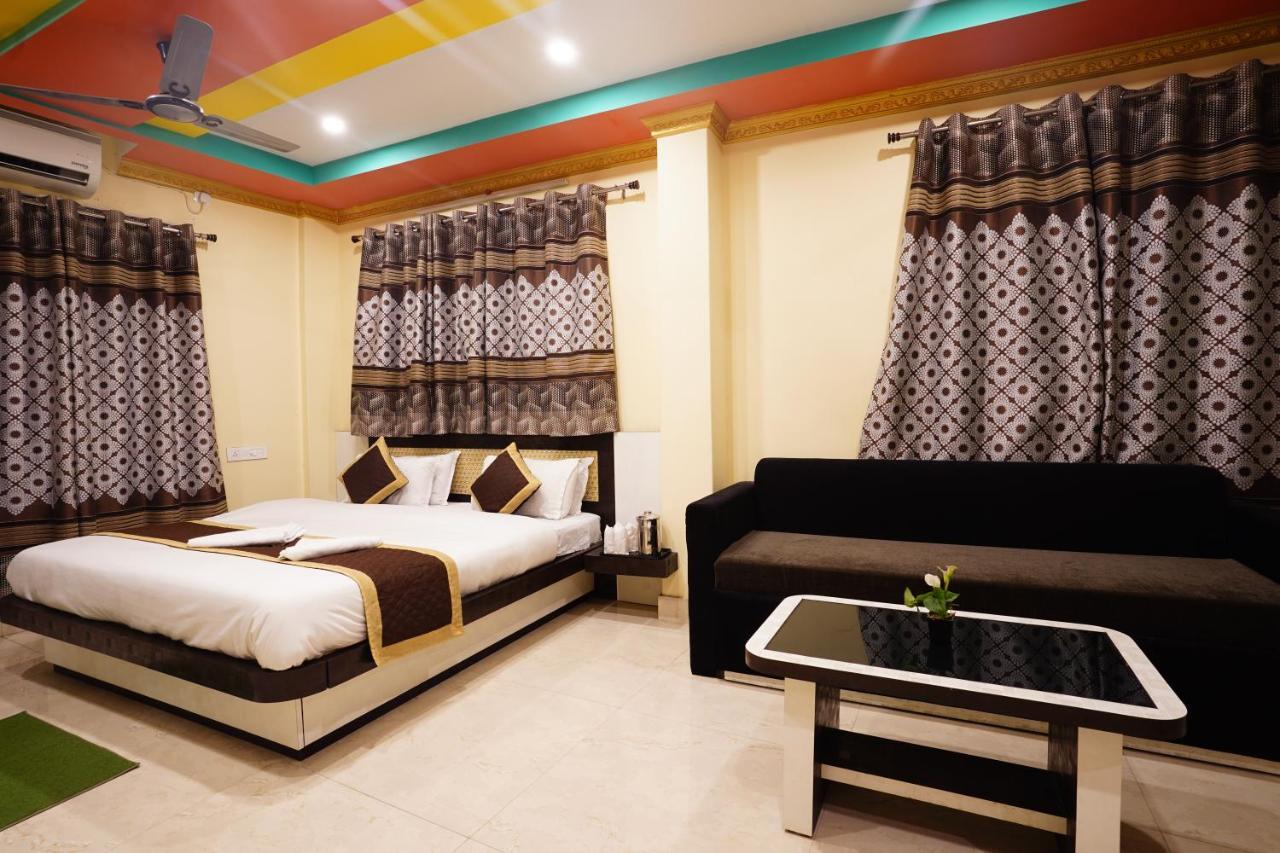 Tirupati Lodge Njp سيليجوري المظهر الخارجي الصورة