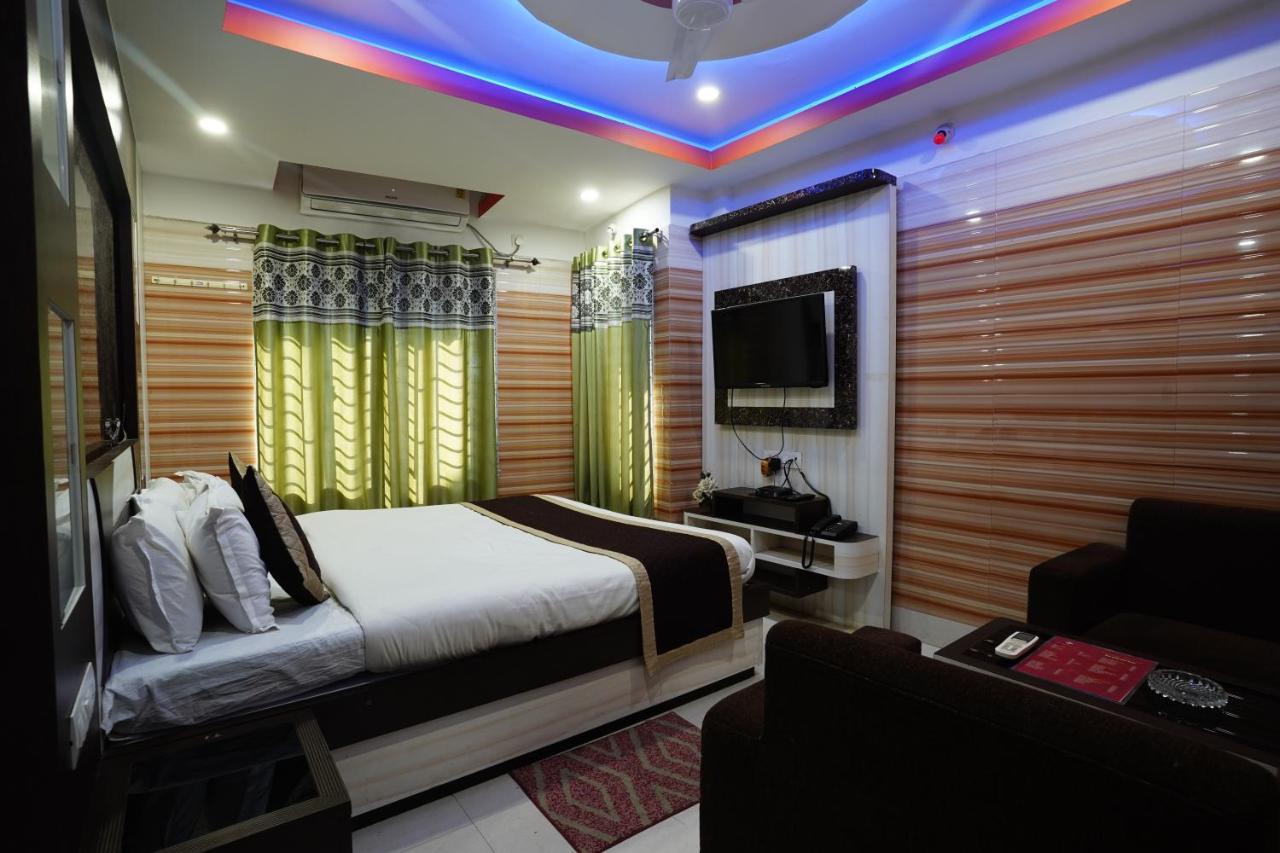 Tirupati Lodge Njp سيليجوري المظهر الخارجي الصورة