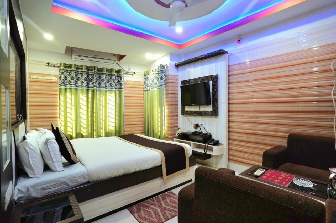 Tirupati Lodge Njp سيليجوري المظهر الخارجي الصورة