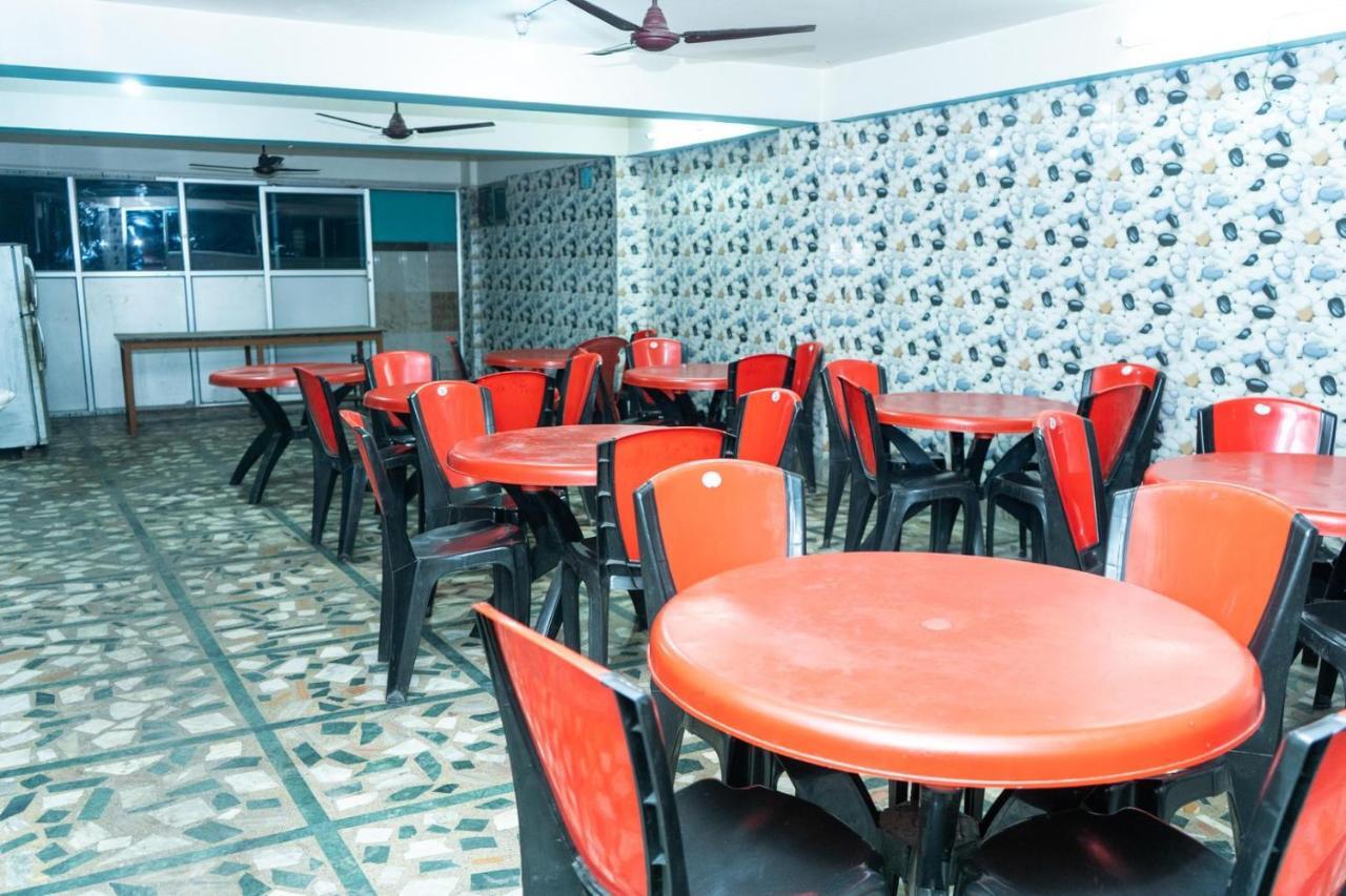 Tirupati Lodge Njp سيليجوري المظهر الخارجي الصورة